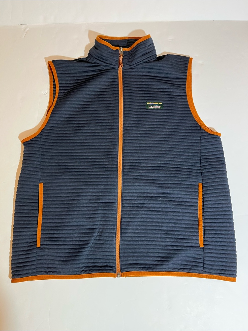 L.L. Bean Men's Airlight Vest Navy Blue Large Slight Fitted Full Zip